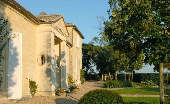 Chateau Belles Graves Bed & Breakfast Pomérols Екстериор снимка