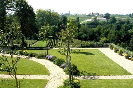 Chateau Belles Graves Bed & Breakfast Pomérols Екстериор снимка