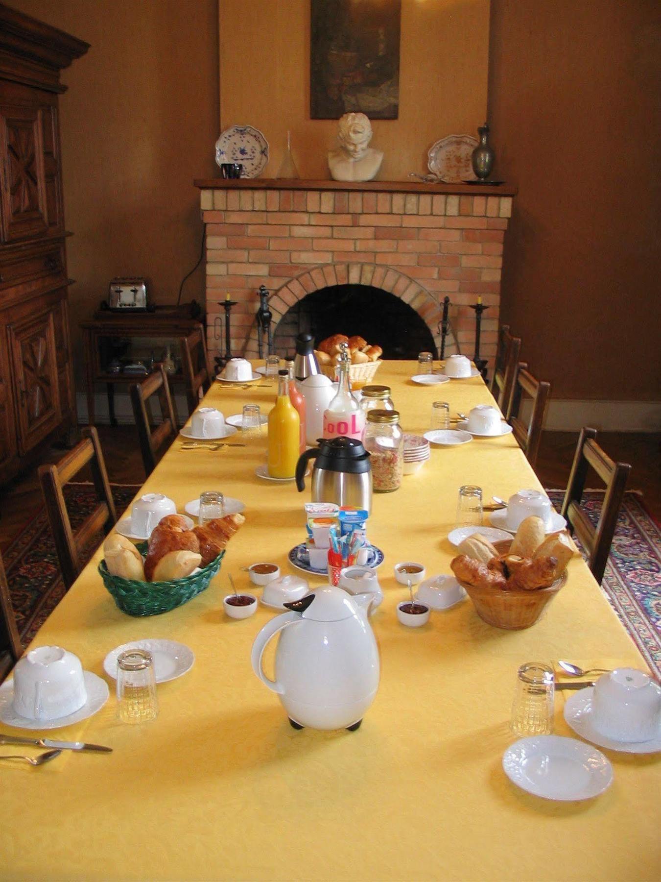 Chateau Belles Graves Bed & Breakfast Pomérols Екстериор снимка
